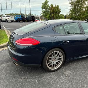 2015 Porsche PANAMERA 4 photo 8
