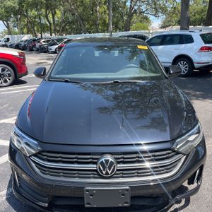 صورة 15 لـ 2024 Volkswagen JETTA SPORT