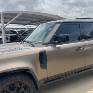 صورة 2 لـ 2023 LAND Rover DEFENDER 110 X-DYNAMIC SE