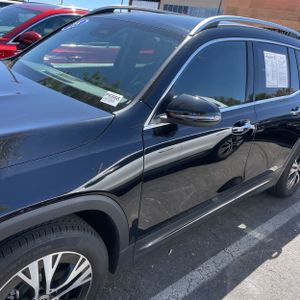 MERCEDES-BENZ GLB - 2