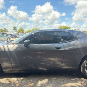 DODGE CHALLENGER GT - 4