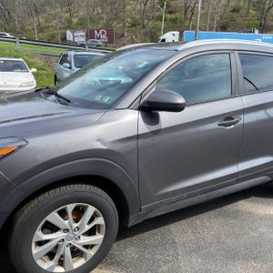 HYUNDAI TUCSON VALUE - 2