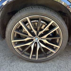 صورة 19 لـ 2020 BMW X5 M50I