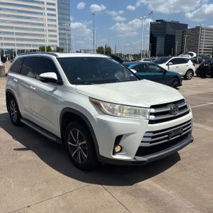 صورة مصغرة 12 لـ 2017 Toyota HIGHLANDER XLE