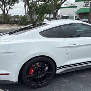 FORD MUSTANG SHELBY GT500 - 9
