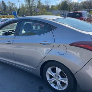 HYUNDAI ELANTRA VALUE EDITION - 6