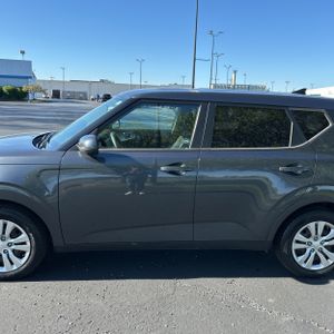 KIA SOUL LX - 4