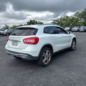 صورة 8 لـ 2019 Mercedes-BENZ GLA