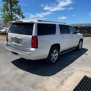 CHEVROLET SUBURBAN LTZ - 8
