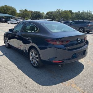 2021 Mazda MAZDA3 SEDAN PREFERRED photo 5