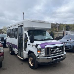 FORD E-350 CUTAWAY - 10