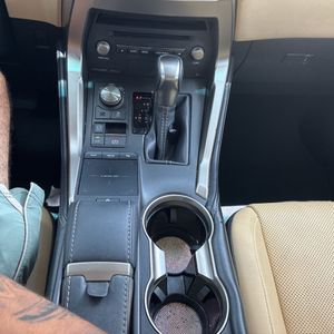 2021 Lexus NX 300 BASE — миниатюра 70
