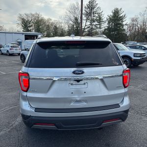 FORD EXPLORER XLT - 7