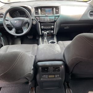 2014 Nissan PATHFINDER SV 照片 38