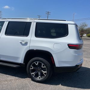 JEEP WAGONEER SERIES III - 6