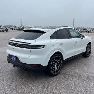 PORSCHE CAYENNE COUPE - 8