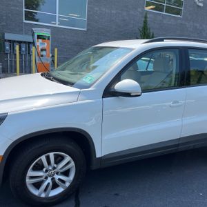 2016 Volkswagen TIGUAN 2.0T SEL 4MOTION — фото 2
