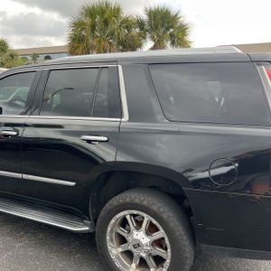 CADILLAC ESCALADE LUXURY - 6