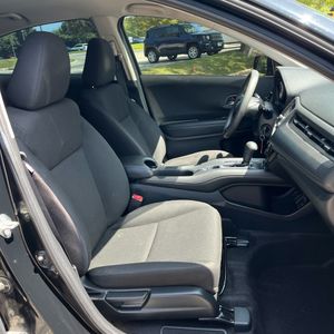 2017 Honda HR-V LX 照片 32