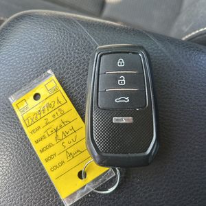 صورة 54 لـ 2018 Toyota RAV4 XLE