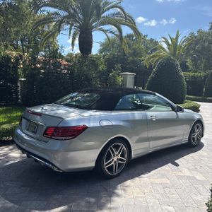 MERCEDES-BENZ E-CLASS - 10