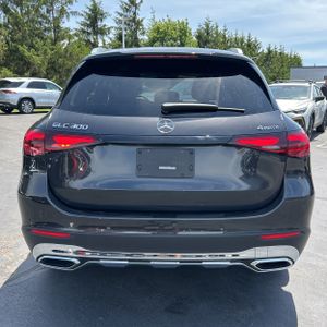 2026 Mercedes-BENZ GLC photo 7