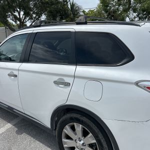 2015 Mitsubishi OUTLANDER SE — фото 6