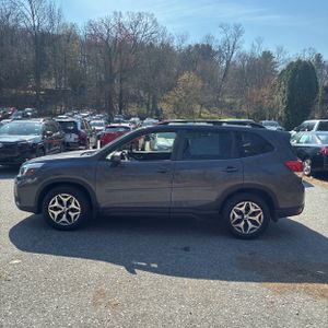 SUBARU FORESTER PREMIUM - 3