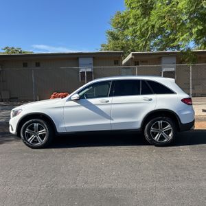 2017 Mercedes-BENZ GLC 照片 3
