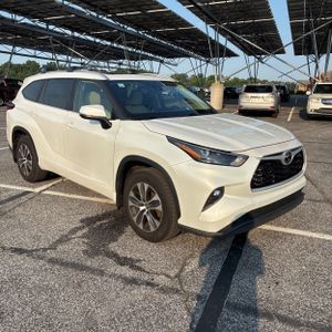 صورة مصغرة 12 لـ 2023 Toyota HIGHLANDER XLE