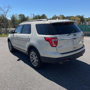 FORD EXPLORER XLT - 5