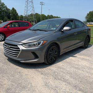 2018 Hyundai ELANTRA SE photo 1