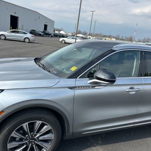 LINCOLN CORSAIR RESERVE - 2