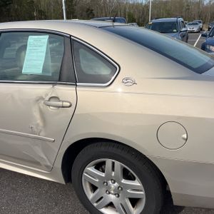 CHEVROLET IMPALA LT - 6