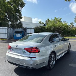 صورة 8 لـ 2018 Volkswagen PASSAT 2.0T R-LINE