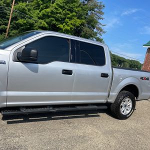 2019 FORD F-150 XLT photo 4
