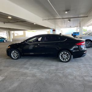 FORD FUSION SE - 3