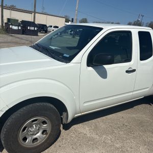 NISSAN FRONTIER S - 2