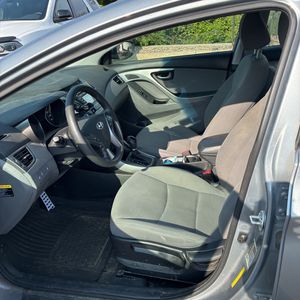 2015 Hyundai ELANTRA SE — миниатюра 32