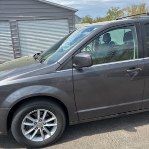 DODGE GRAND CARAVAN SXT - 2