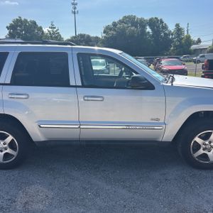 2006 JEEP GRAND CHEROKEE LAREDO — миниатюра 11