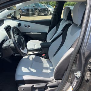 صورة مصغرة 31 لـ 2017 Toyota PRIUS THREE