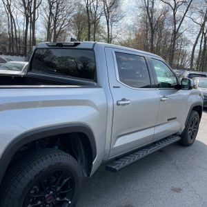 TOYOTA TUNDRA - 9