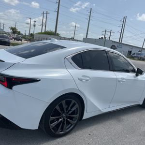 2023 Lexus IS 350 F SPORT photo 9