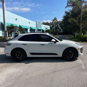 صورة 10 لـ 2022 Porsche MACAN GTS
