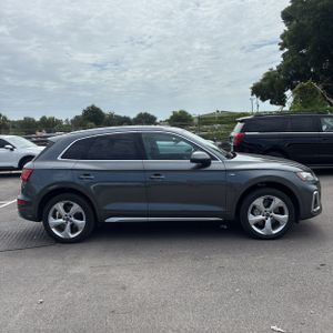 صورة 10 لـ 2023 AUDI Q5 QUATTRO S LINE PREM PLUS 45 TFSI