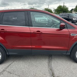 FORD ESCAPE SE - 9