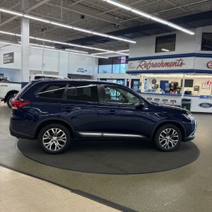 صورة 10 لـ 2018 Mitsubishi OUTLANDER SE