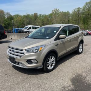 FORD ESCAPE SE - 1