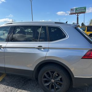 VOLKSWAGEN TIGUAN SE - 6